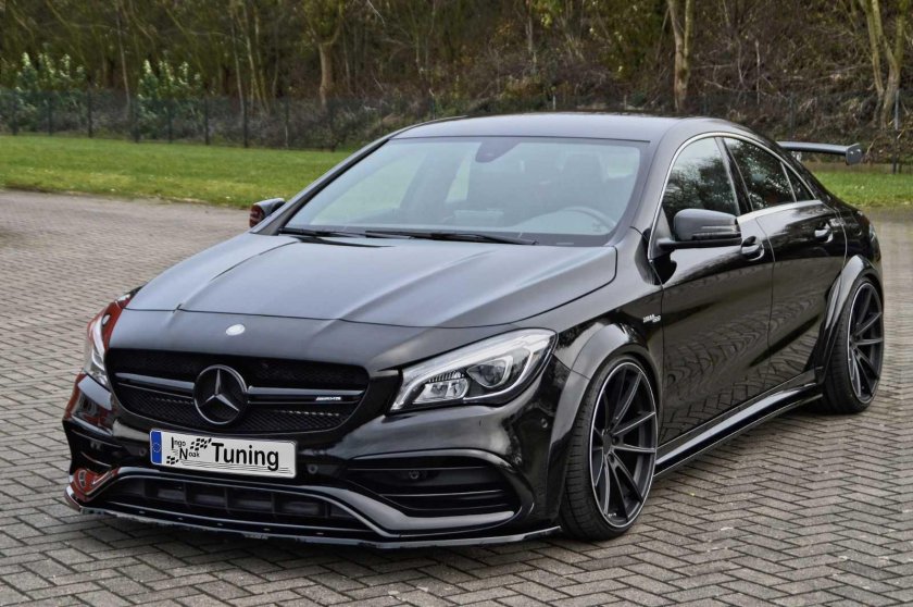 Мерседес-Бенц CLA 45 AMG