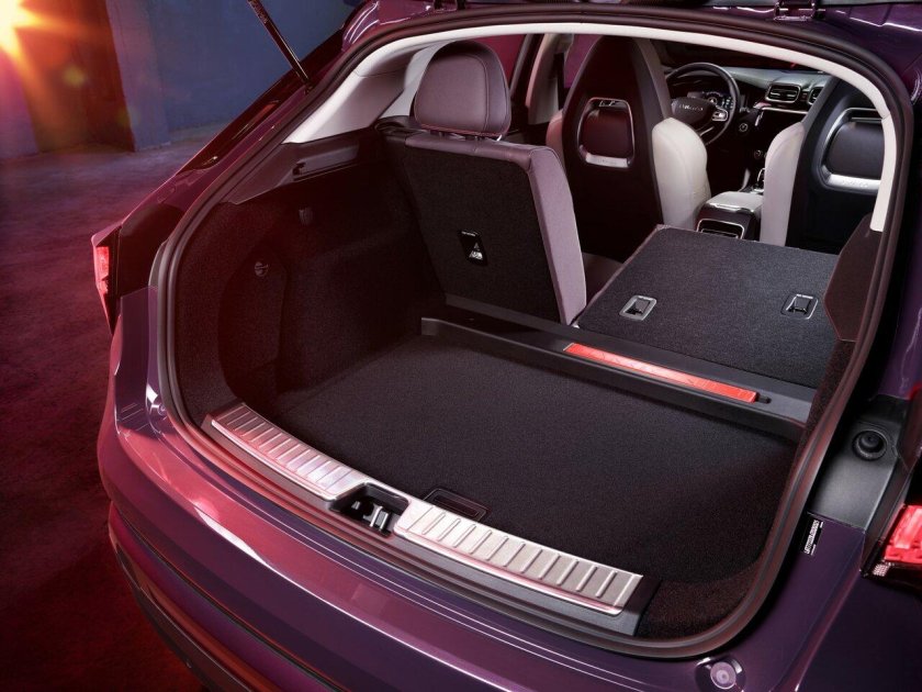 Багажник Lynk co 01