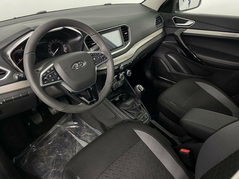 Lada Vesta 2022 салон