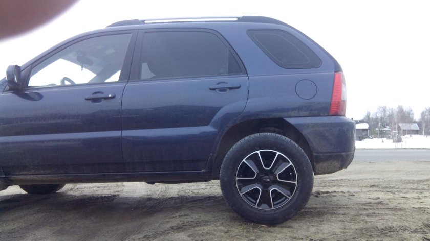 225 70 R16 Kia Sportage 2