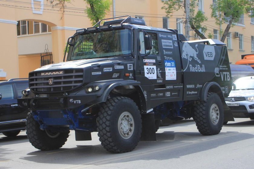 Капотный КАМАЗ для Дакара
