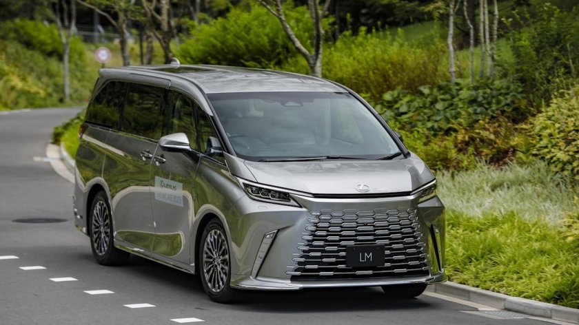 Lexus LM 2024