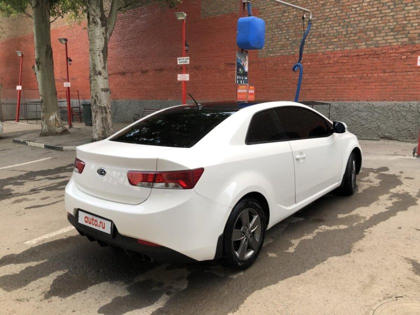 Киа Церато 2011 белая