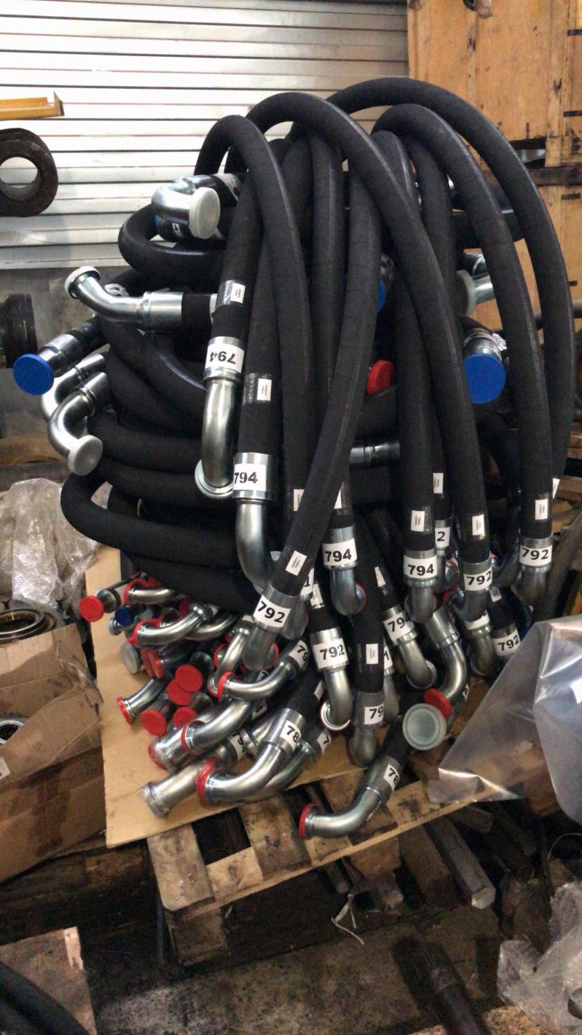 РВД от насоса к распределителю JCB 531-70