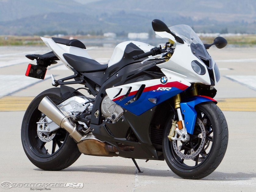 Спортбайк БМВ s1000rr