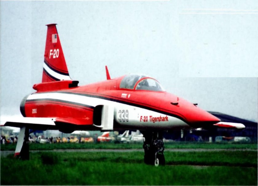 Нортроп f-20 "Тайгершарк"