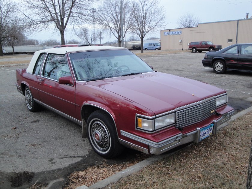 Кадиллак Девиль 1988