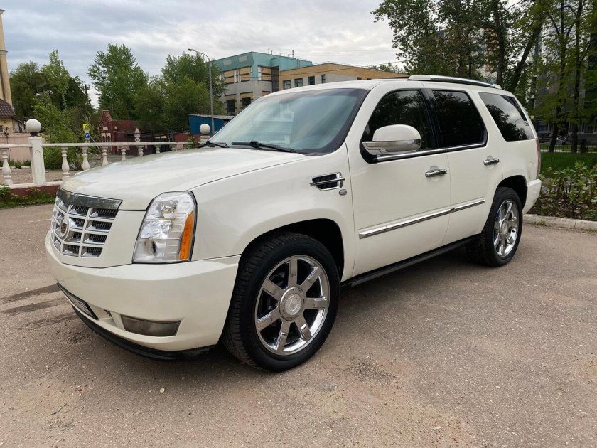 Cadillac Escalade White 2008