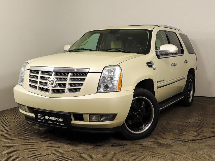 Кадиллак Эскалейд 2008 белый
