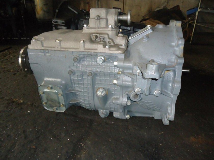 КПП КАМАЗ 142 С делителем