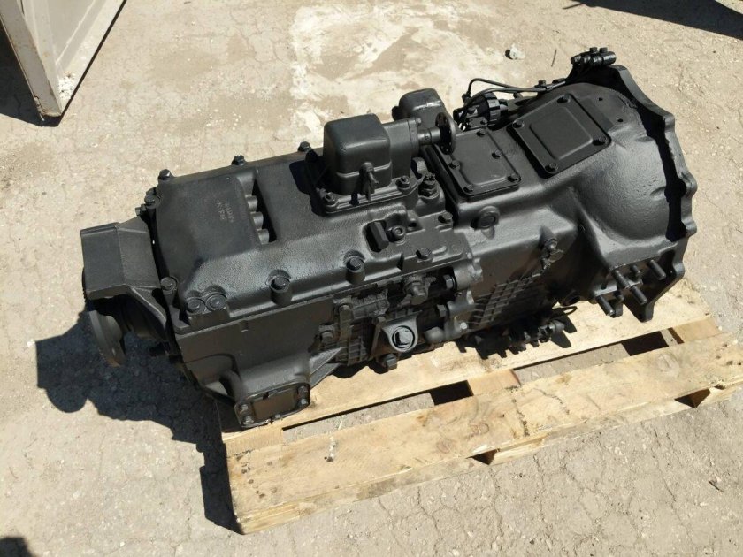 КПП КАМАЗ С делителем 152.1700025