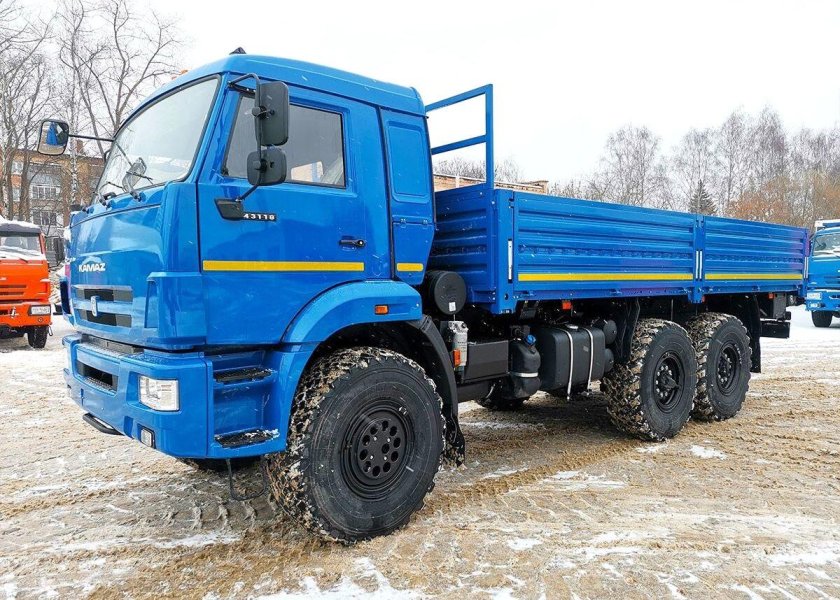КАМАЗ 43118 синий