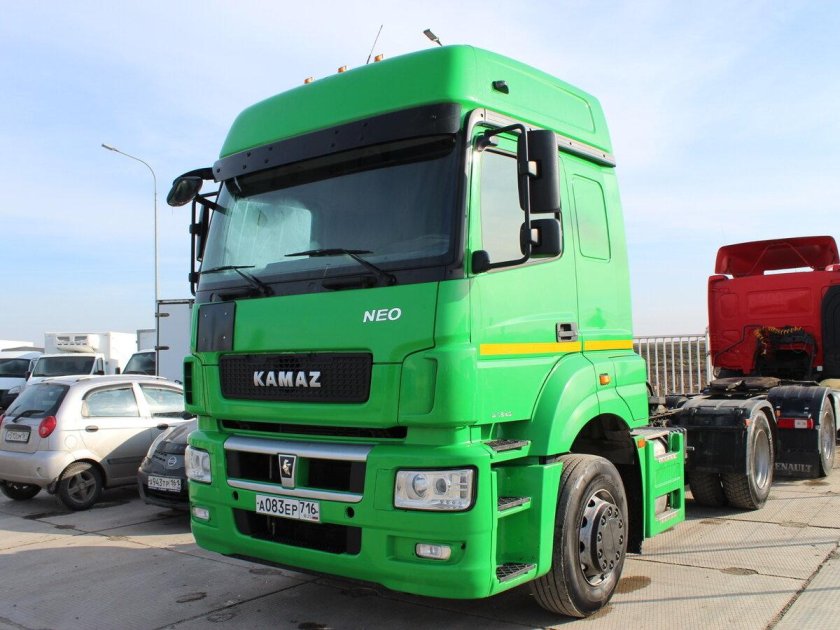 Седельный тягач КАМАЗ 5490