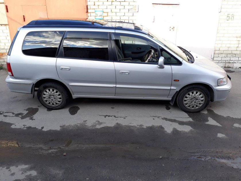 Хонда Одиссей 1998 года