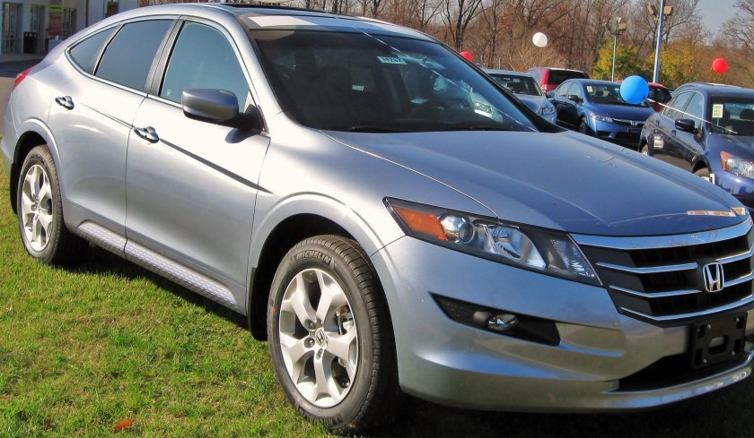 Хонда лифтбек Кросстур