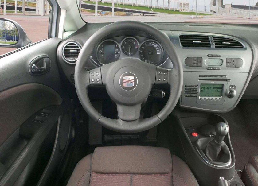 Сеат Леон салон 2008