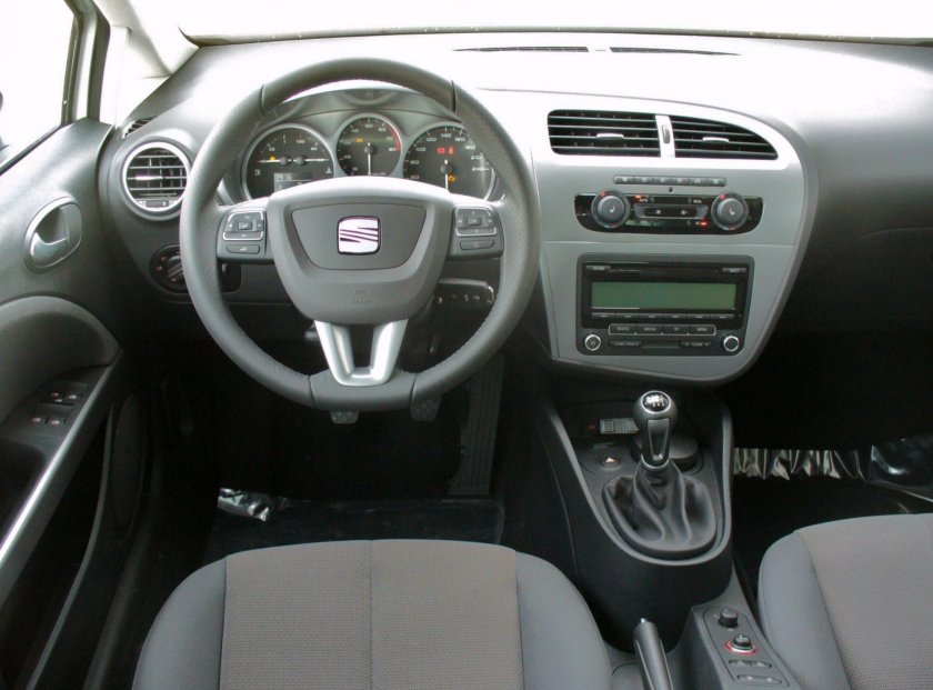 Сеат Леон салон 2008