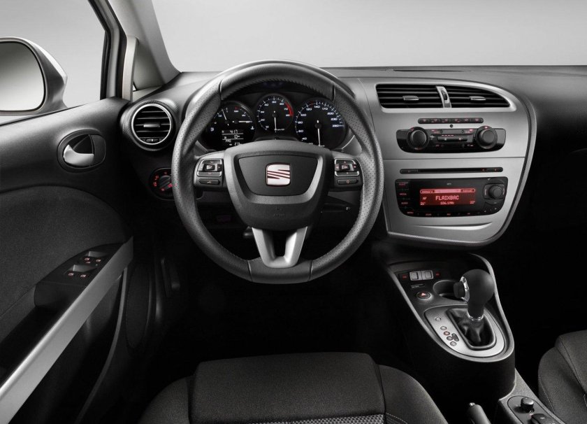 Сеат Леон 2012