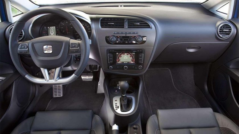 Сеат Леон 2 салон
