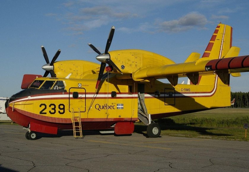 Канадэр CL-215