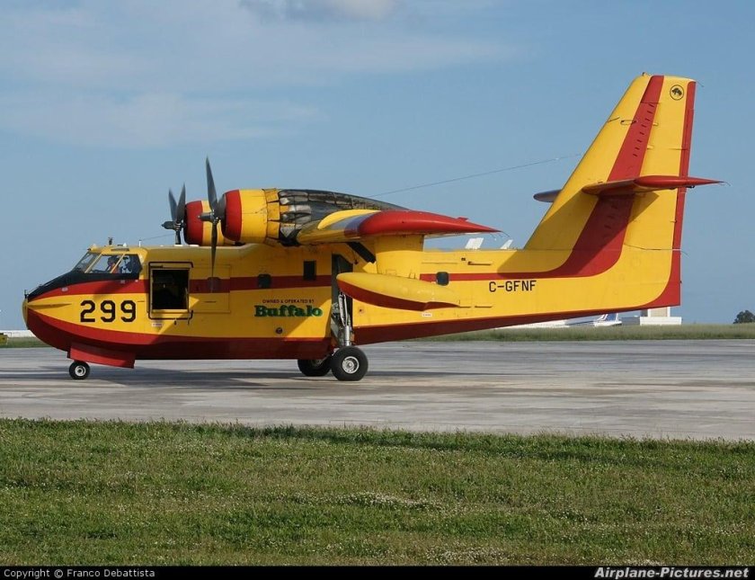 Canadair CL-215
