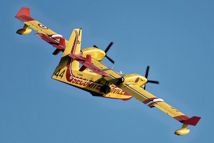 Canadair CL-415