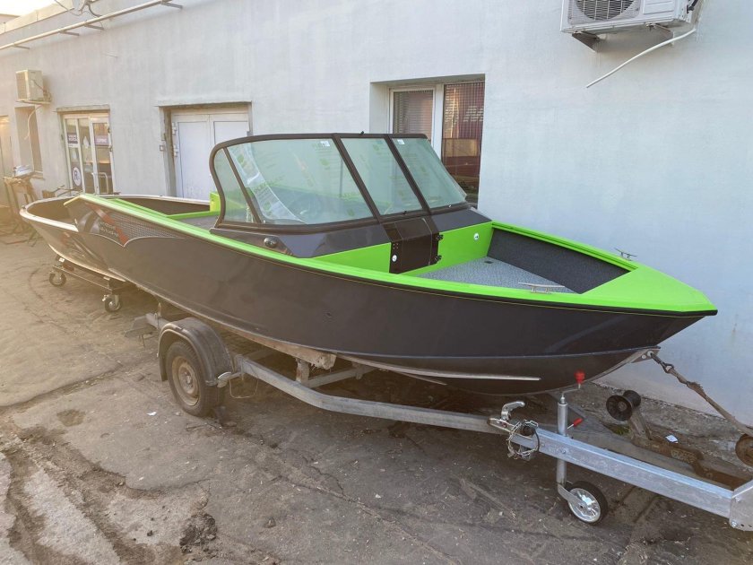 Windboat 4.9 Evofish