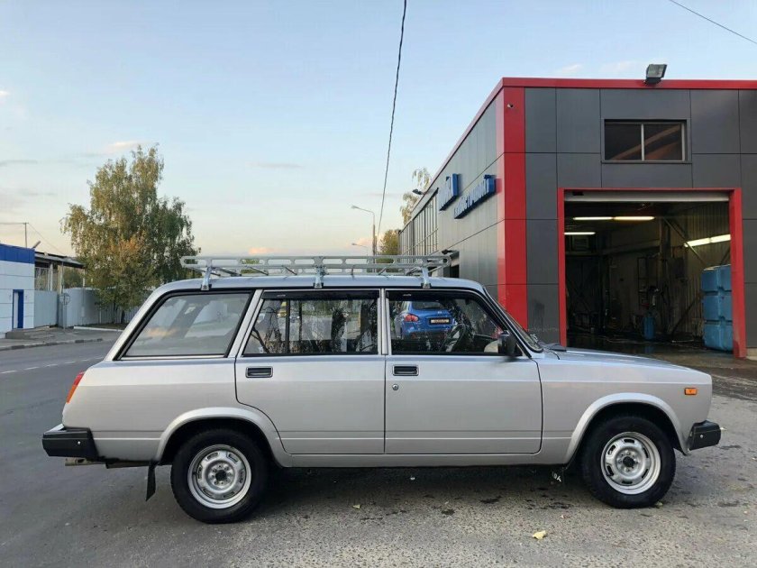 ВАЗ 2104 серебристая