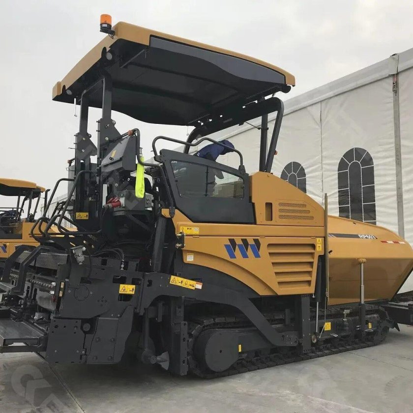 Асфальтоукладчик XCMG rp603