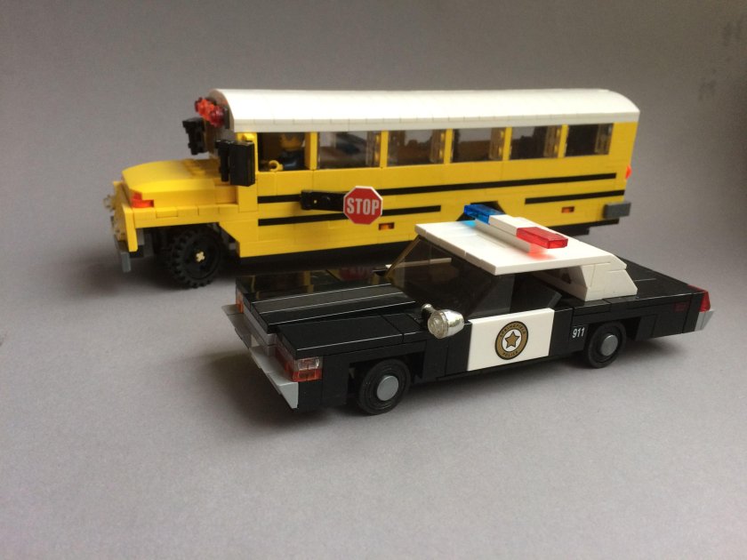 LEGO школьный автобус