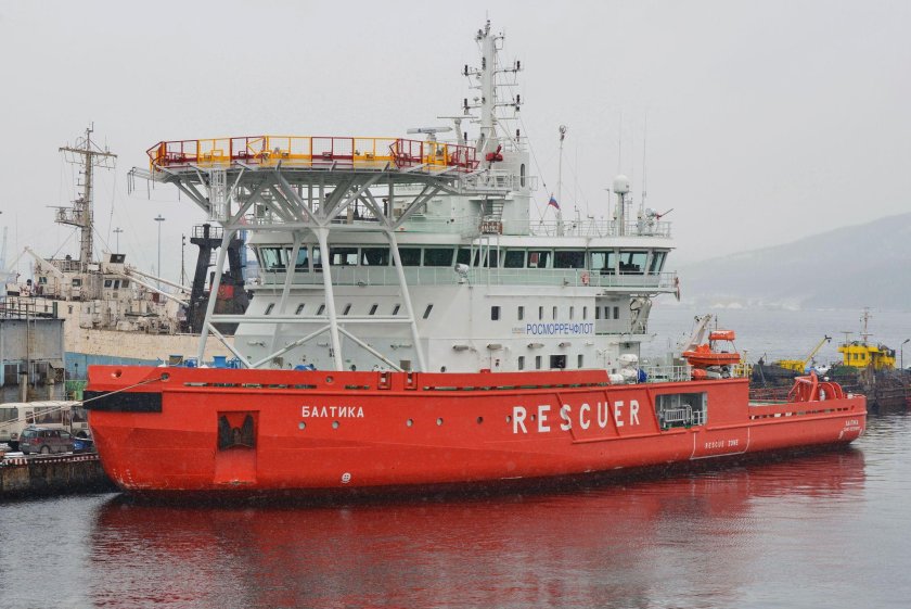Многофункциональное аварийно спасательное судно проекта р-70202