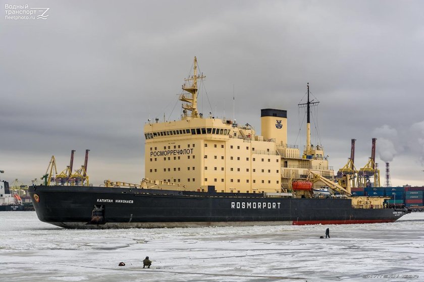 Ледокол Капитан Николаев