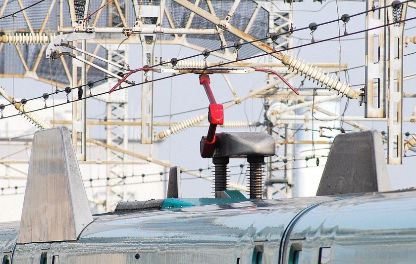 Shinkansen e5 пантограф