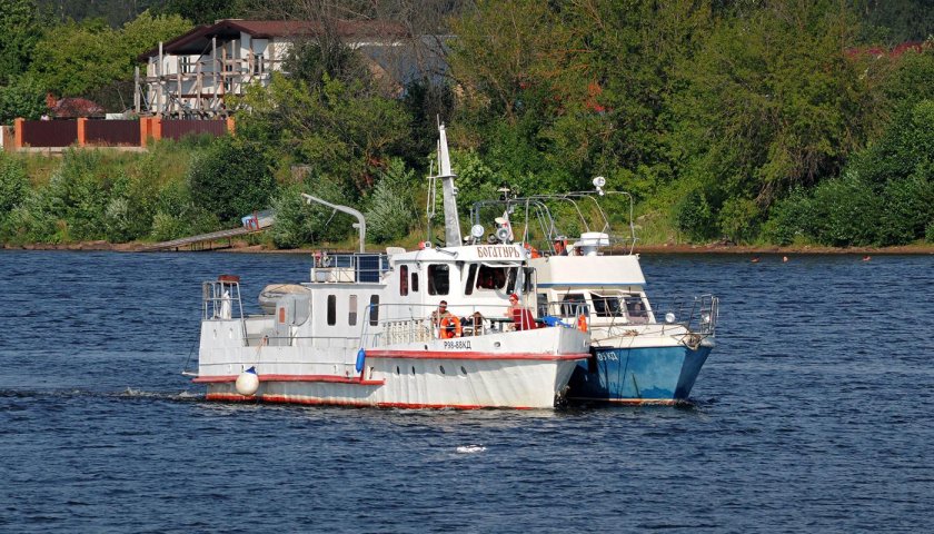 Катер богатырь