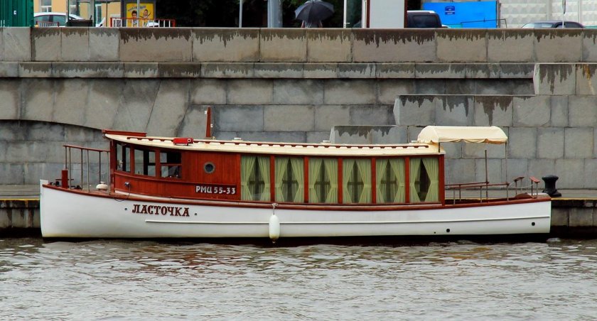 Катер Ласточка Москва