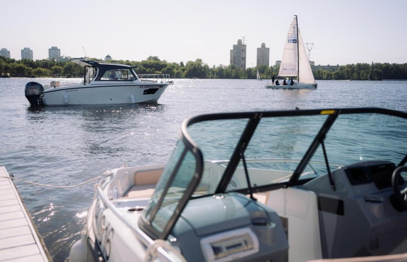 Катер Москва