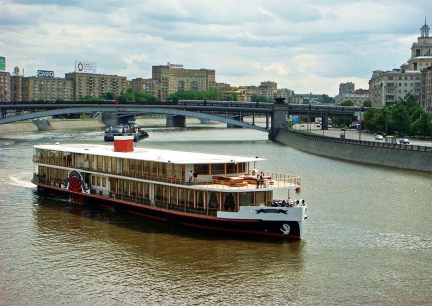 Теплоход Ласточка Москва ресторан