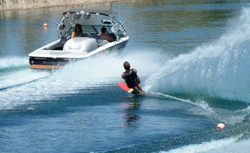 Катание на водных лыжах