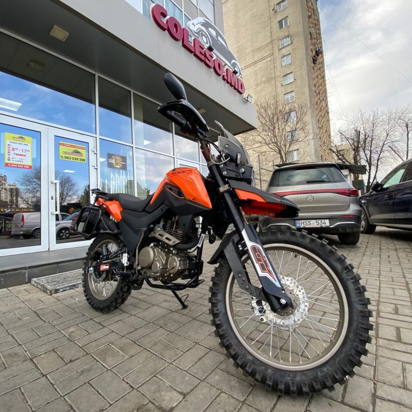 Мотоцикл Fireguard 200 Trail с ПТС девушки