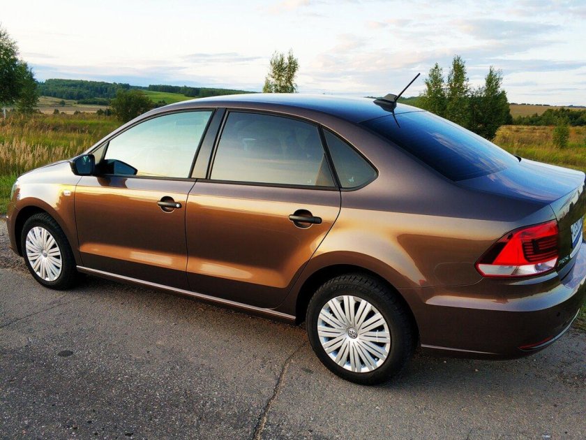 Фольксваген поло коричневый