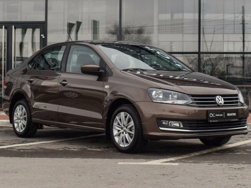 Volkswagen Polo sedan коричневый