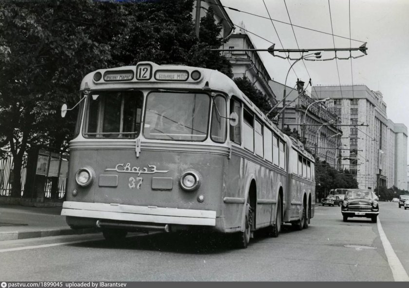 Сочлененный троллейбус СВАРЗ