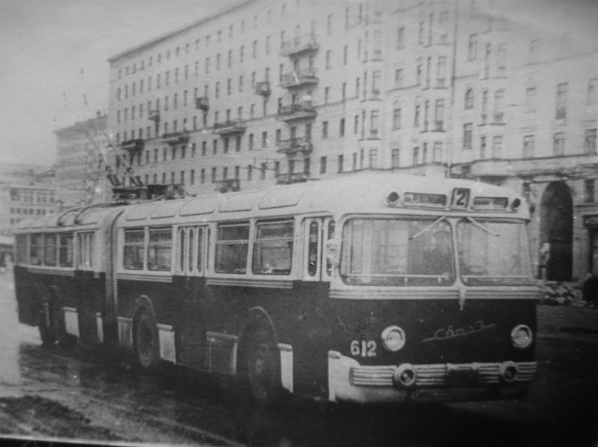 Сочлененный троллейбус СВАРЗ