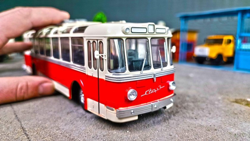 СВАРЗ-МТБЭС троллейбус