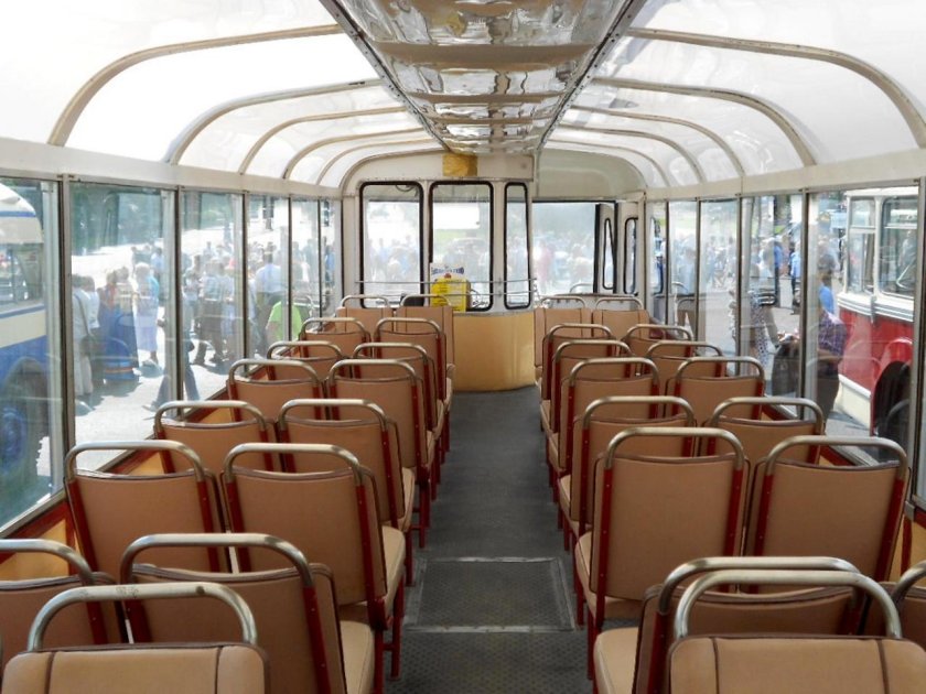 Троллейбус ЗИУ 9 салон