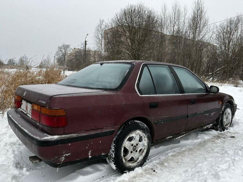 Хонда Аккорд 1992 года 2л