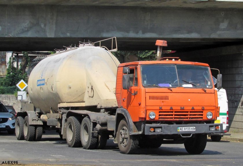 КАМАЗ 5410 цементовоз