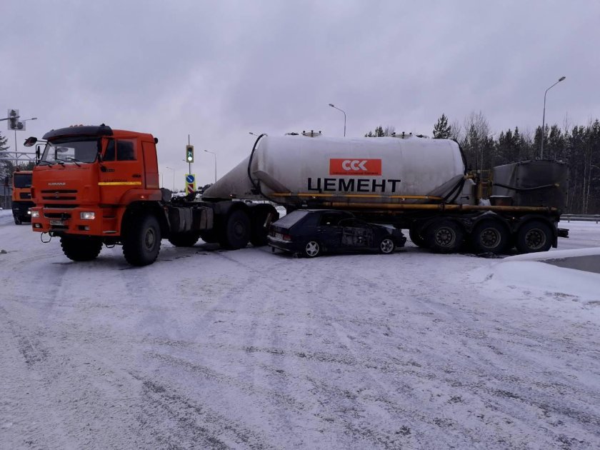 КАМАЗ 65224 цементовоз