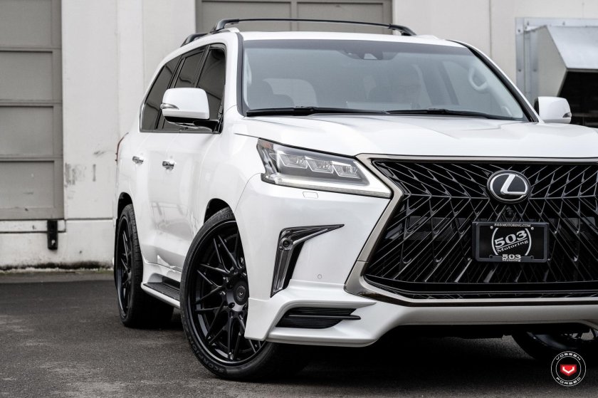Lexus LX 570 White