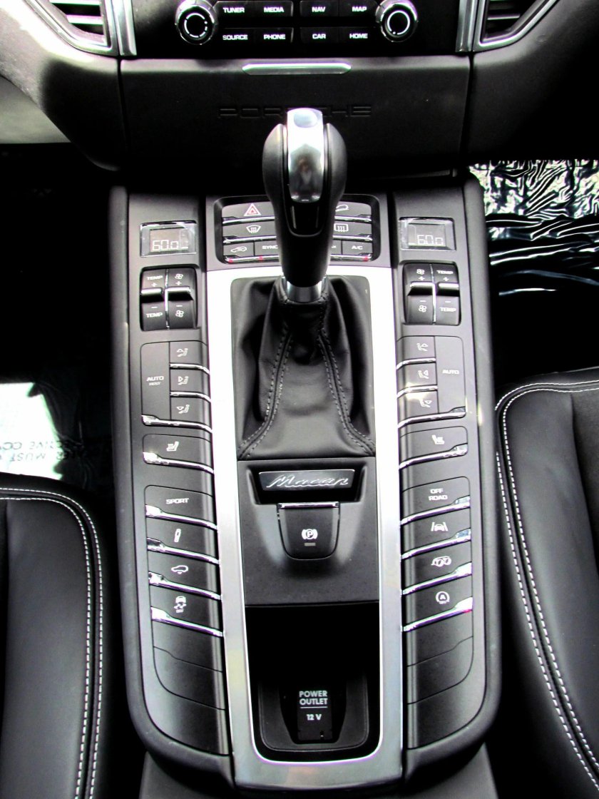 Porsche Macan селектор